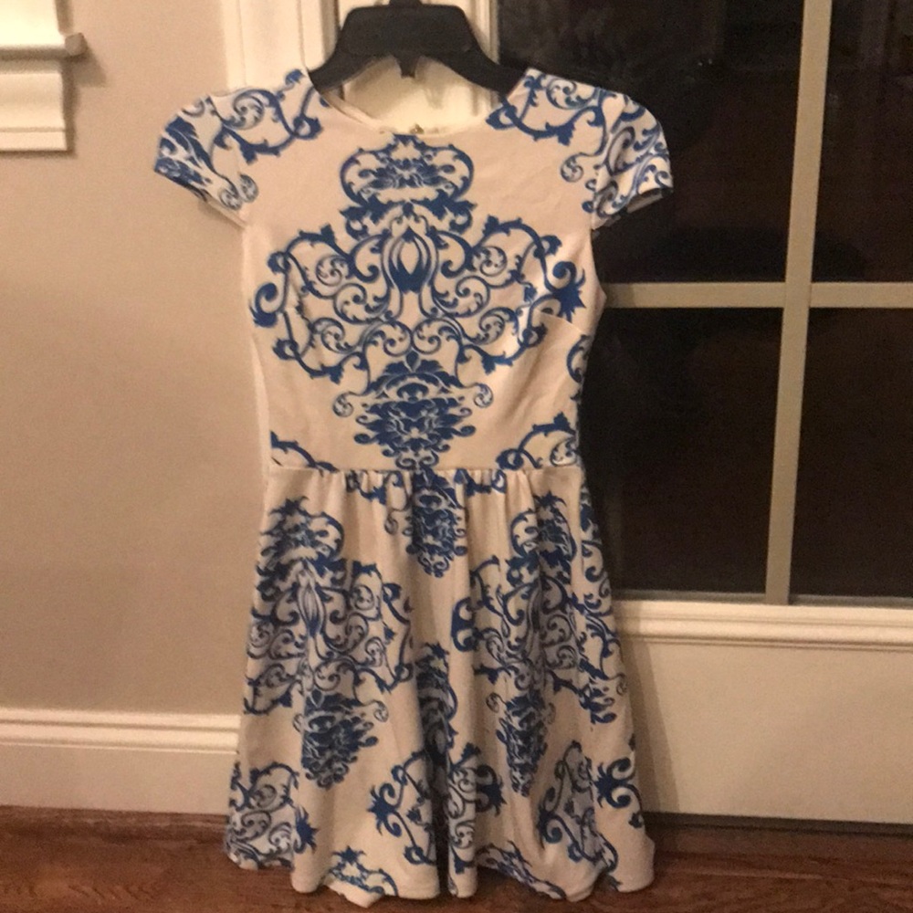Beautiful Juniors dress! Size 1/2.